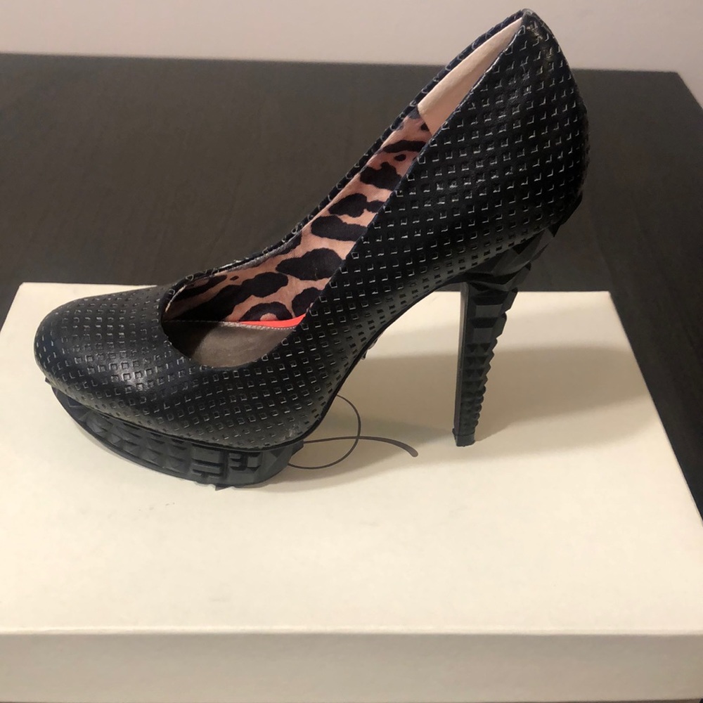Black Heel